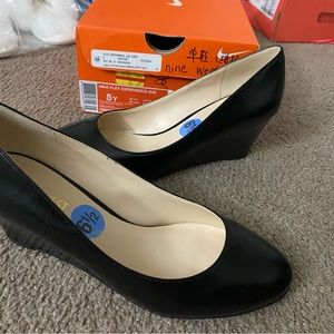 Nine West wedges in Black 6.5